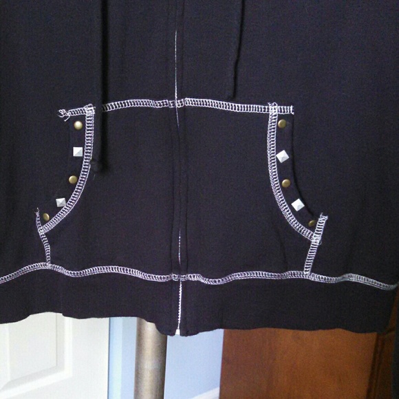 NWOT Lei Black Hooded Sweatshirt - Picture 3 of 4